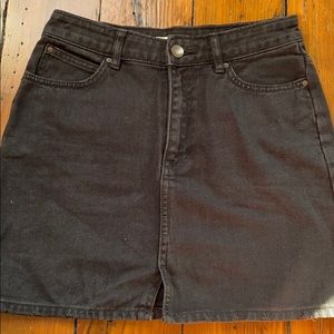 Black billabong jean skirt